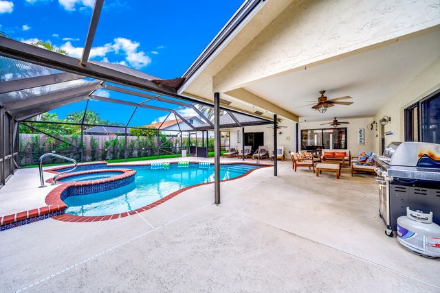 1637 Farmington Circle, Wellington, FL 33414