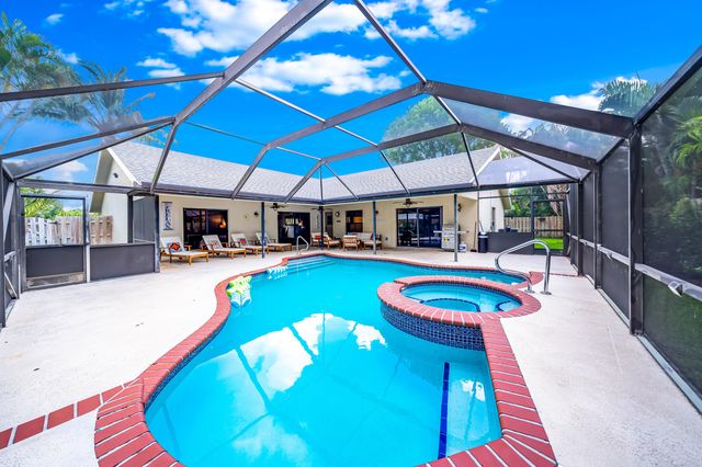 1637 Farmington Circle, Wellington, FL 33414