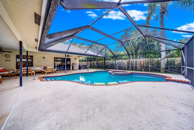 1637 Farmington Circle, Wellington, FL 33414