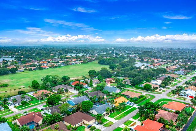 1637 Farmington Circle, Wellington, FL 33414