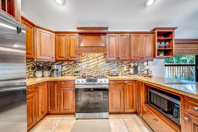 1637 Farmington Circle, Wellington, FL 33414