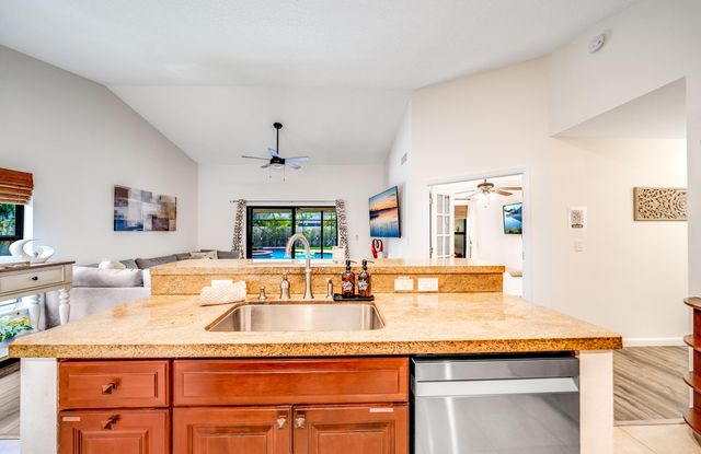 1637 Farmington Circle, Wellington, FL 33414