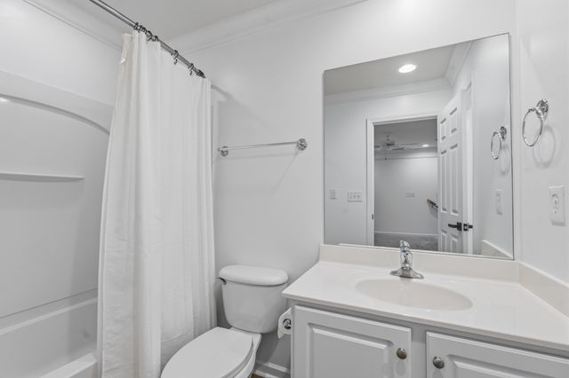 426 Lazy Creek Ln, Nashville, TN 37211