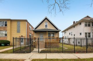 5718 W Superior Street, Chicago, IL 60644
