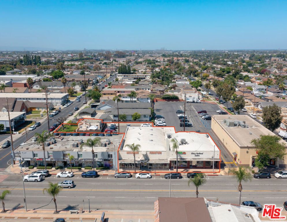 17047 Bellflower Boulevard, Bellflower, CA 90706 — exterior