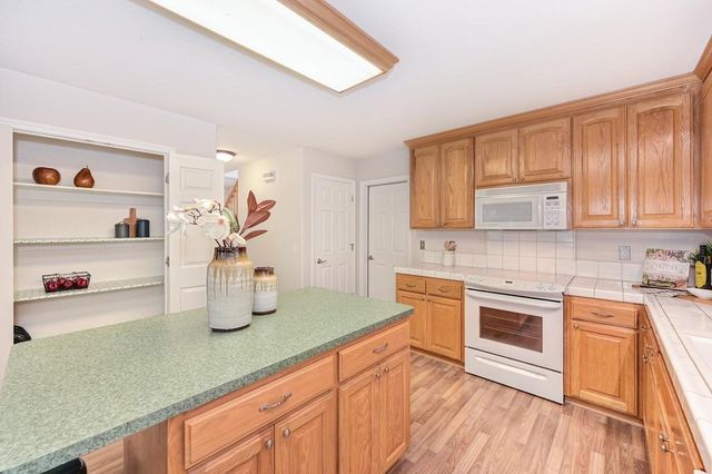 12210 Irish Ct, Jackson, CA 95642