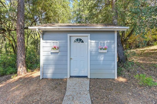 12210 Irish Ct, Jackson, CA 95642