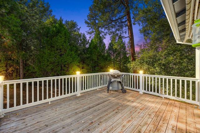 12210 Irish Ct, Jackson, CA 95642