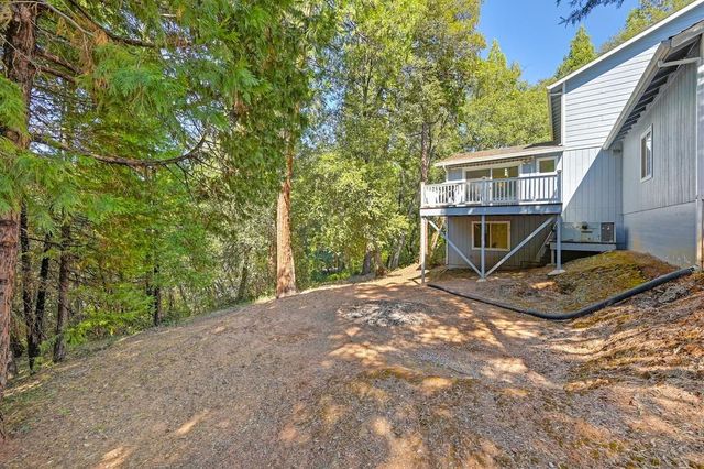 12210 Irish Ct, Jackson, CA 95642