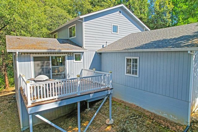 12210 Irish Ct, Jackson, CA 95642