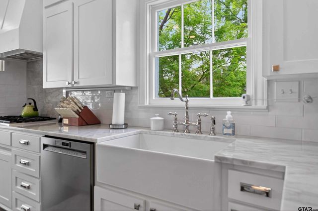 1521 S Chilton Avenue, Tyler, TX 75701