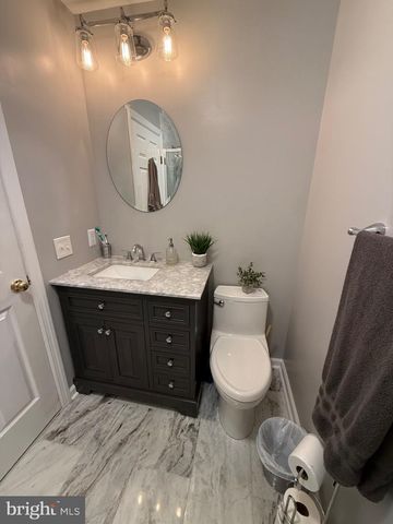 47 INVERNESS CIR, Marlton, NJ 08053