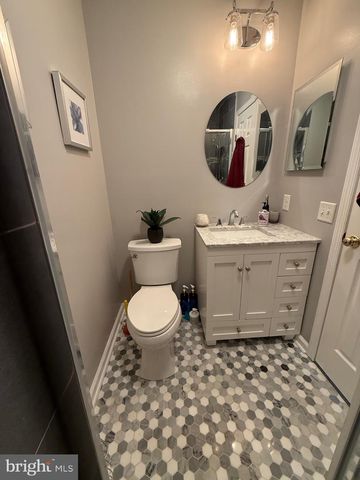 47 INVERNESS CIR, Marlton, NJ 08053
