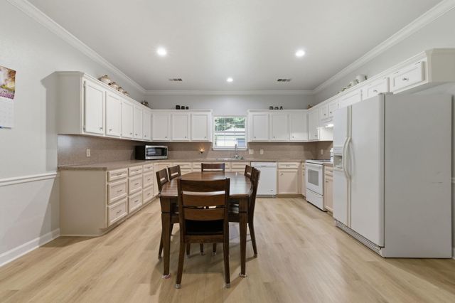 17232 Bent Pine Drive, Conroe, TX 77302