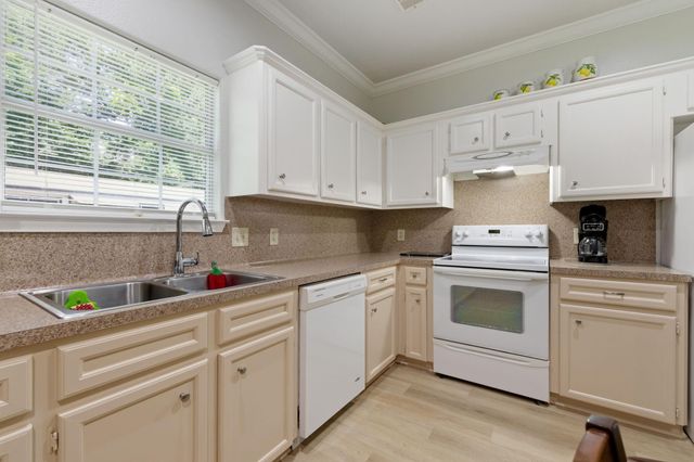 17232 Bent Pine Drive, Conroe, TX 77302