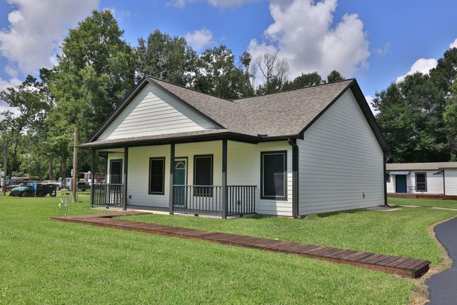 17232 Bent Pine Drive, Conroe, TX 77302