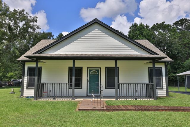 17232 Bent Pine Drive, Conroe, TX 77302