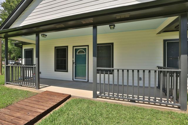 17232 Bent Pine Drive, Conroe, TX 77302