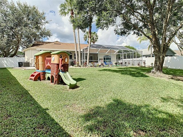 1521 CROOKED STICK DRIVE, Valrico, FL 33596
