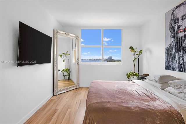 300 Bayview Dr 1614, Sunny Isles Beach, FL 33160