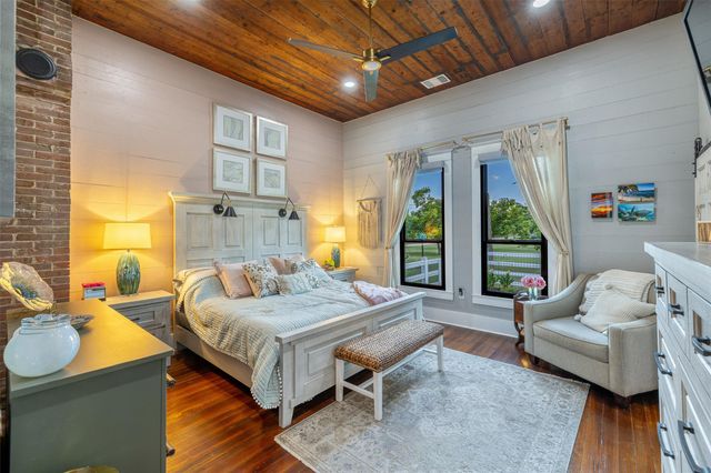 413 County Road 410, Buckholts, TX 76518