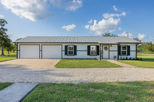 413 County Road 410, Buckholts, TX 76518