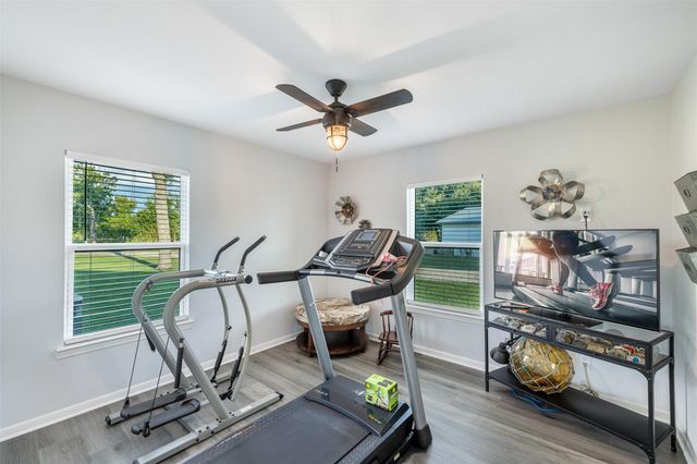 413 County Road 410, Buckholts, TX 76518