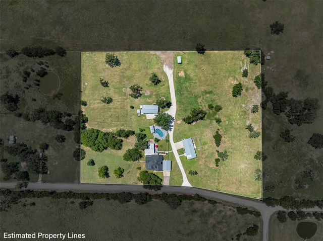 413 County Road 410, Buckholts, TX 76518