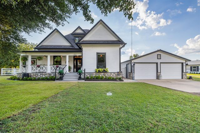 413 County Road 410, Buckholts, TX 76518