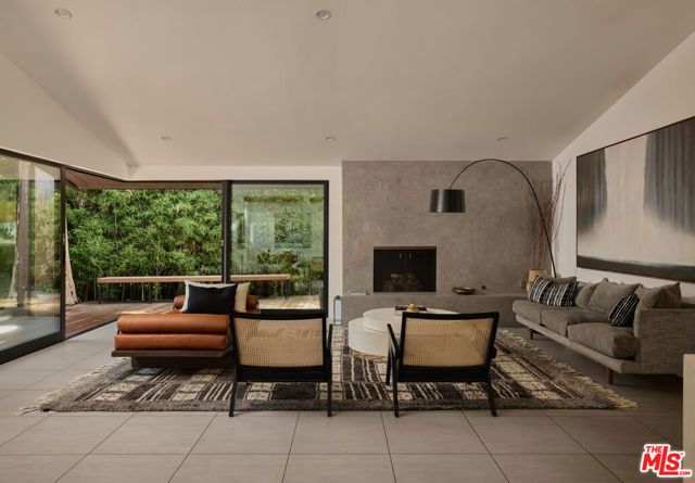8970 Wonderland Park Avenue, Los Angeles, CA 90046