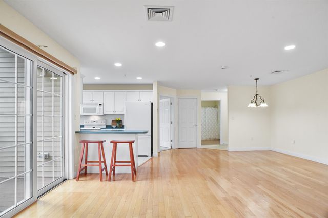 59 Cluff Rd Unit 42, Salem, NH 03079