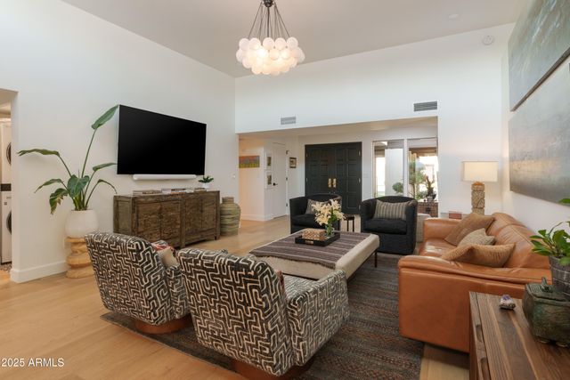 8749 E VIA DE DORADO --, Scottsdale, AZ 85258