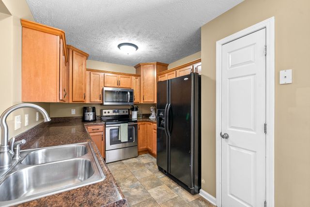3426 Foxrun Ln, Clarksville, TN 37042