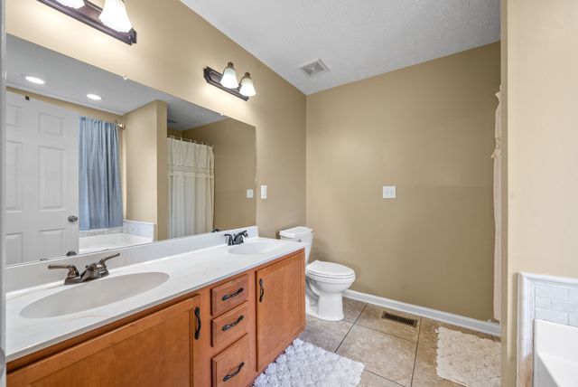 3426 Foxrun Ln, Clarksville, TN 37042
