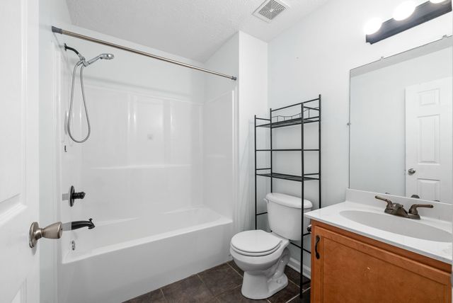 3426 Foxrun Ln, Clarksville, TN 37042
