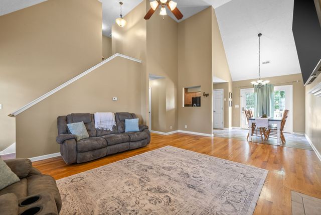 3426 Foxrun Ln, Clarksville, TN 37042