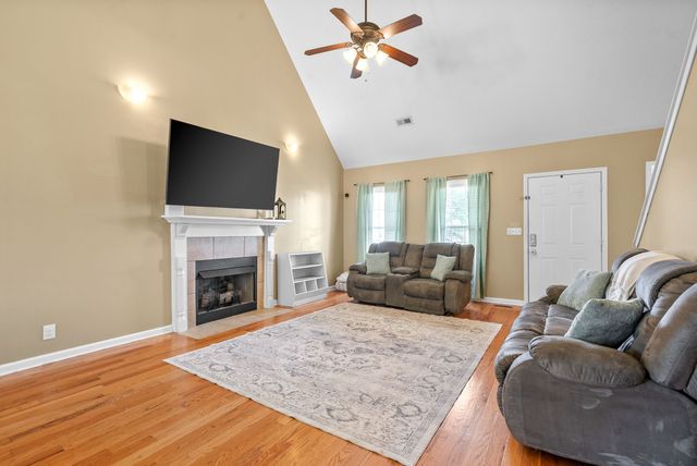 3426 Foxrun Ln, Clarksville, TN 37042