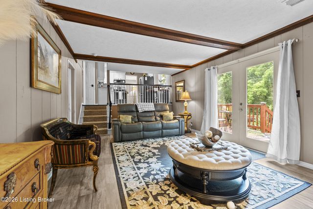 404 Timberlake Trail, Louisville, KY 40245