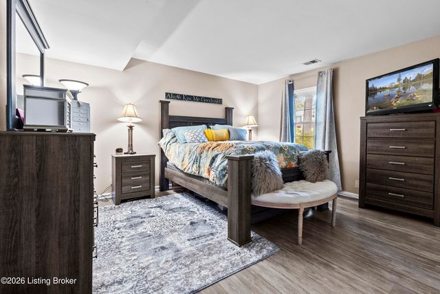404 Timberlake Trail, Louisville, KY 40245