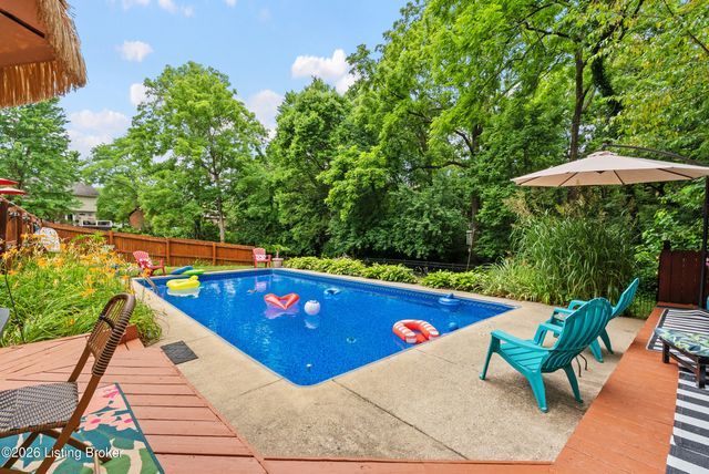 404 Timberlake Trail, Louisville, KY 40245