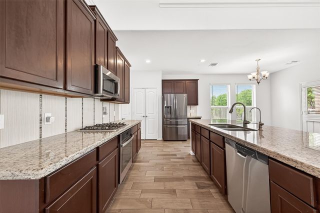 95 Rivercove Lane, Richmond, TX 77406