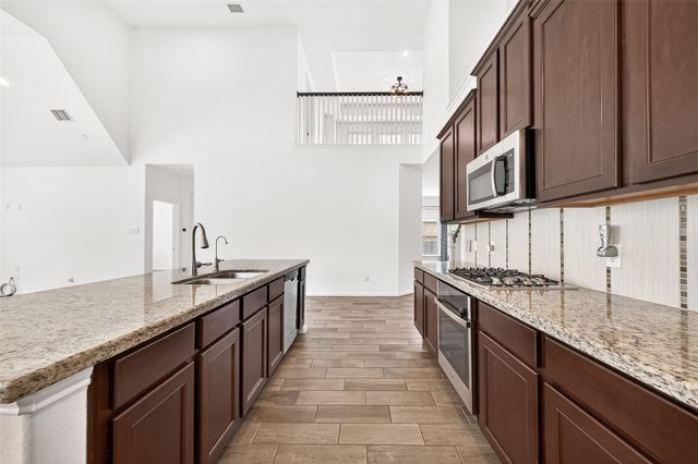 95 Rivercove Lane, Richmond, TX 77406