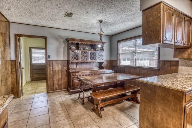 1687 Eagle Lake Road, Sealy, TX 77474