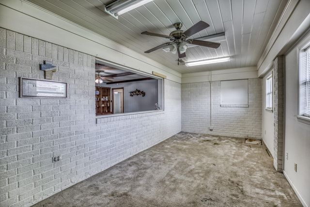 1687 Eagle Lake Road, Sealy, TX 77474