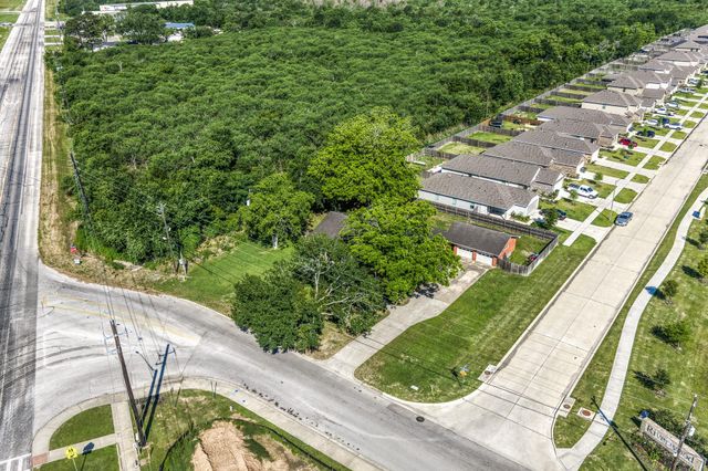 1687 Eagle Lake Road, Sealy, TX 77474