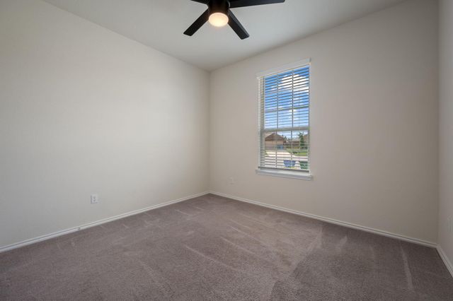 241 Pivot DR, Taylor, TX 76574