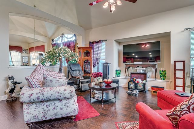 1610 Skyline Drive, Garland, TX 75043