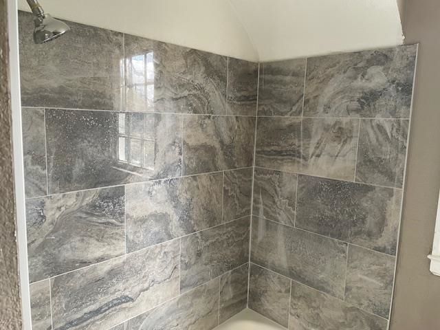 641 E MCKELLAR AVE E, Memphis, TN 38106