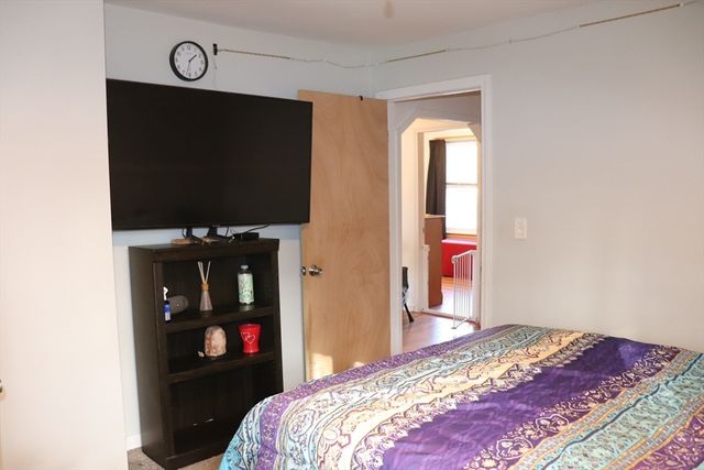 4 Grove St, Westford, MA 01886