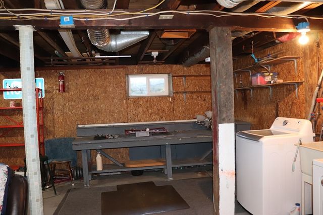 4 Grove St, Westford, MA 01886